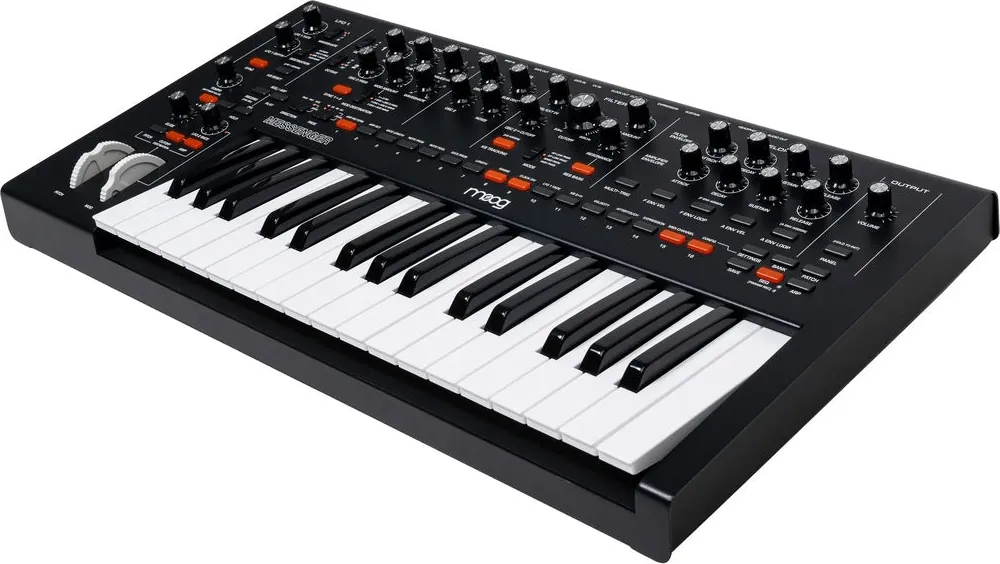Syntezator Moog Music Messenger /analogowy