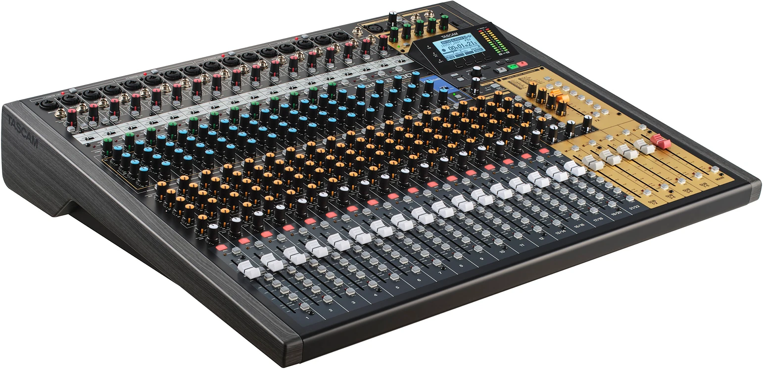 Mikser audio Tascam Model 2400